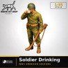 1:35 - WW2 Soldat Américain buvant