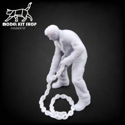 0 (1: 43.5) - Worker with a chain