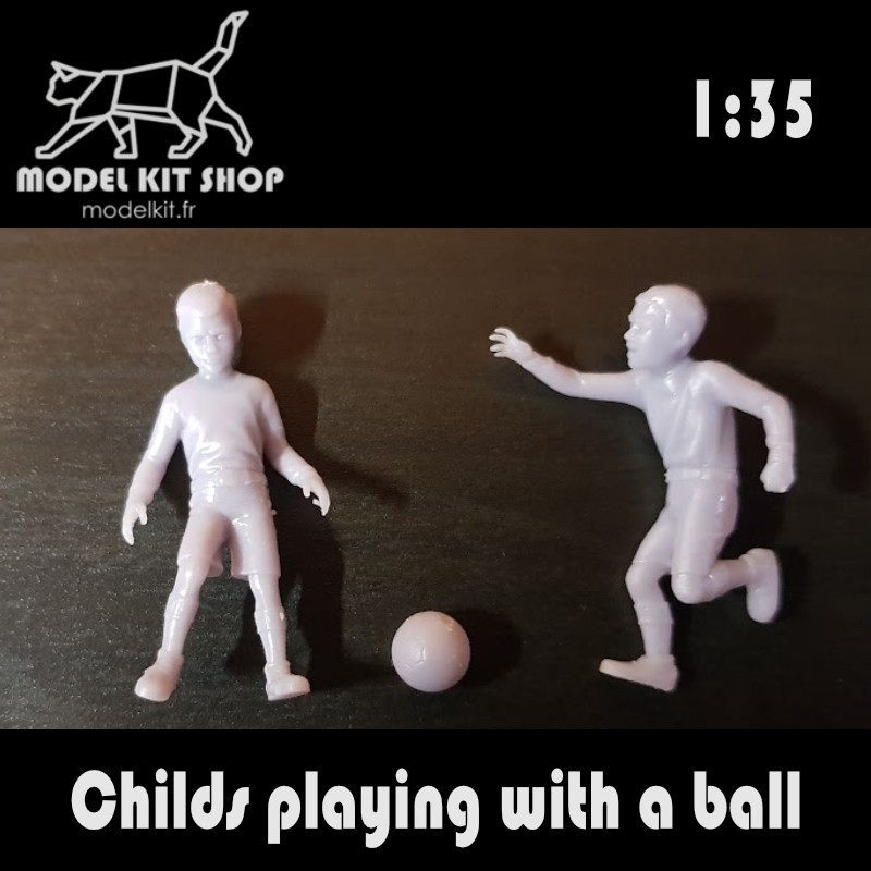 1:35 Serie - WW2 Children playing with a ball