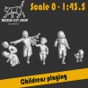 0 (1:43.5) -  WW2 Bambini che giocano