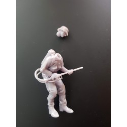 1:48 - WW2 German Soldier with Flamethrower