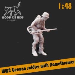 1:48 - WW2 German Soldier with Flamethrower