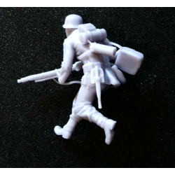 1:35 – WW2 Deutscher Soldat mit einem MG42