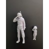 1:35 Serie - WW2 American soldier saluting a child
