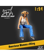1:24 - Mujer americana sentada