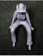 1:24 - Mujer americana sentada