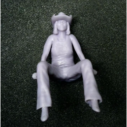 1:24 - Mujer americana sentada