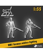 1:35 - WW1 soldados alemanes luchando