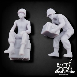 1:35 - Vietnam - American Soldiers & Ammo Boxes