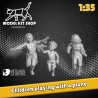 1:35 Serie - WW2 Niños jugando con un avión