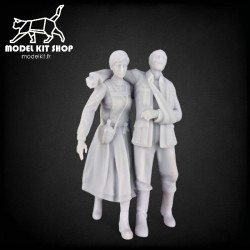 1:35 - WW2 German soldier and nurse
