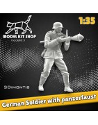 1:35 - WW2 soldado alemán disparo en Panzerfaust