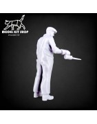 1:35 - Mechanic with oil burette
