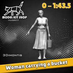 0 (1:43.5) - Mujer con un cubo
