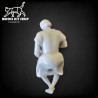 Modelo: 0 (1:43.5) - Mujer con un cubo