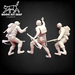 1:35 - WW2 Omaha Beach - American soldiers