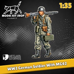 1:35 - WW2 German soldier carrying an MG42
