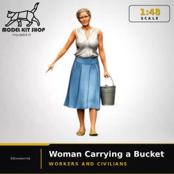 1:48 - Femme portant un seau