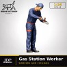 1:24 - Travailleur de Station Service