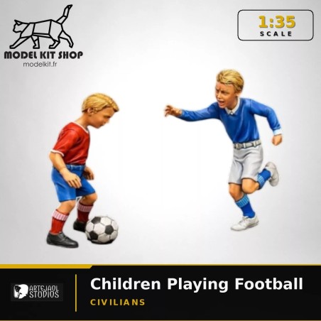 1:35 - Enfants jouant au foot